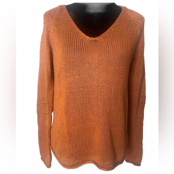 Women’s H&M‎ size XS, v-neck long sleeve apricot colored knit sweater - Picture 1 of 4